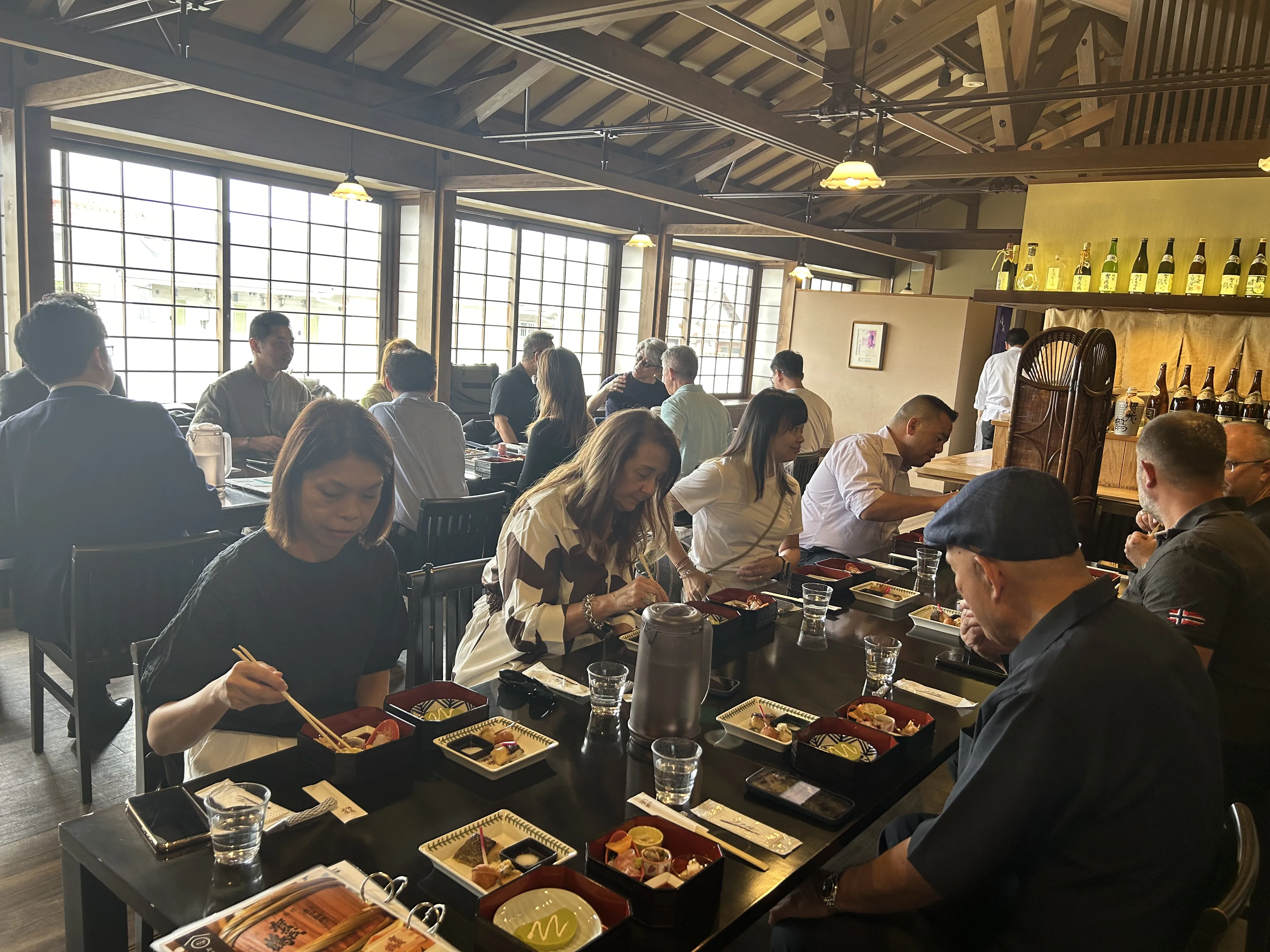 海外の葬祭関係者が食事会